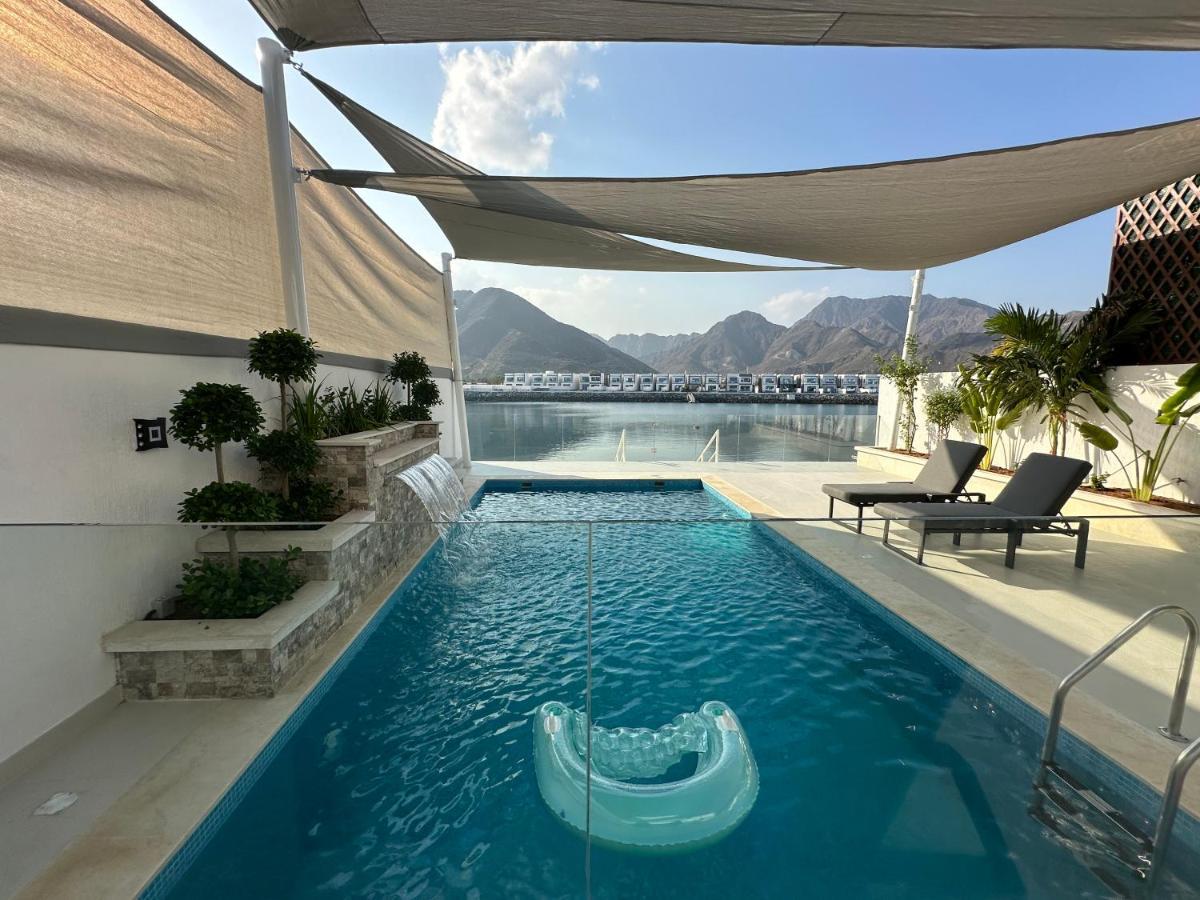 Al Dana Sea View Villa Fujairah Eksteriør billede