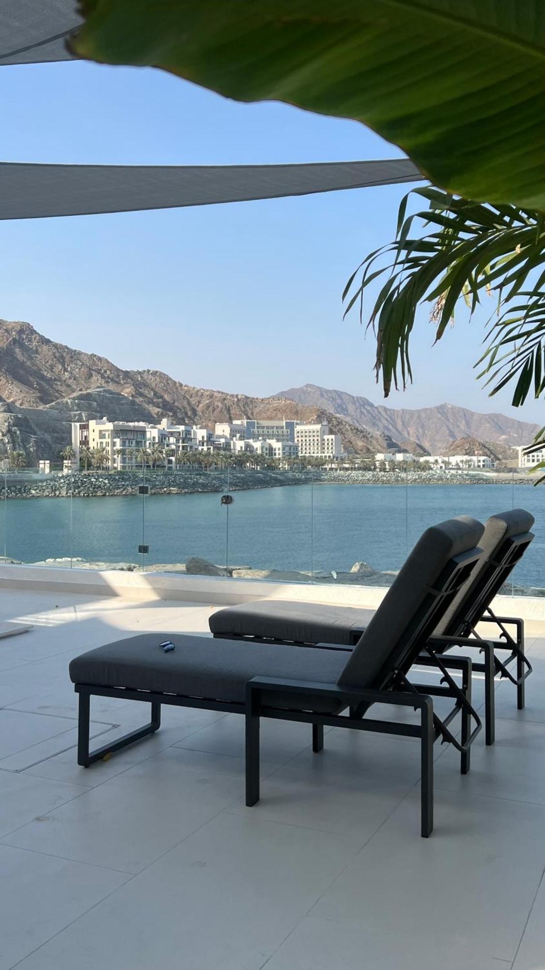 Al Dana Sea View Villa Fujairah Eksteriør billede